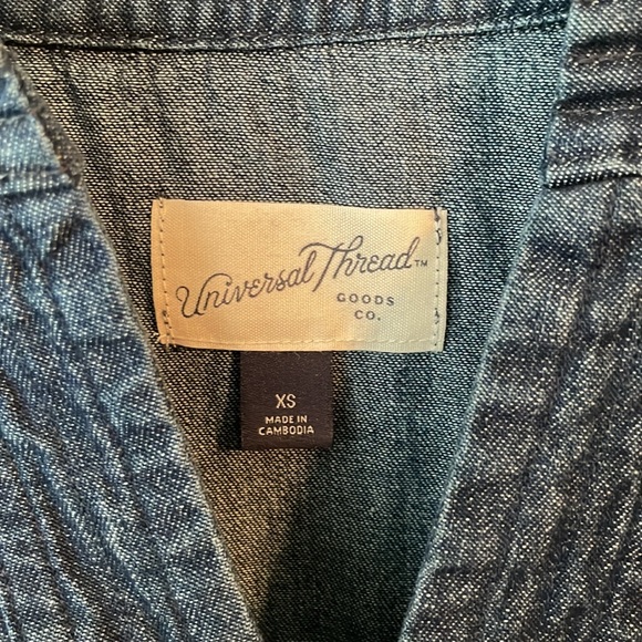 Universal Thread Shirt XS - Picture 3 of 6